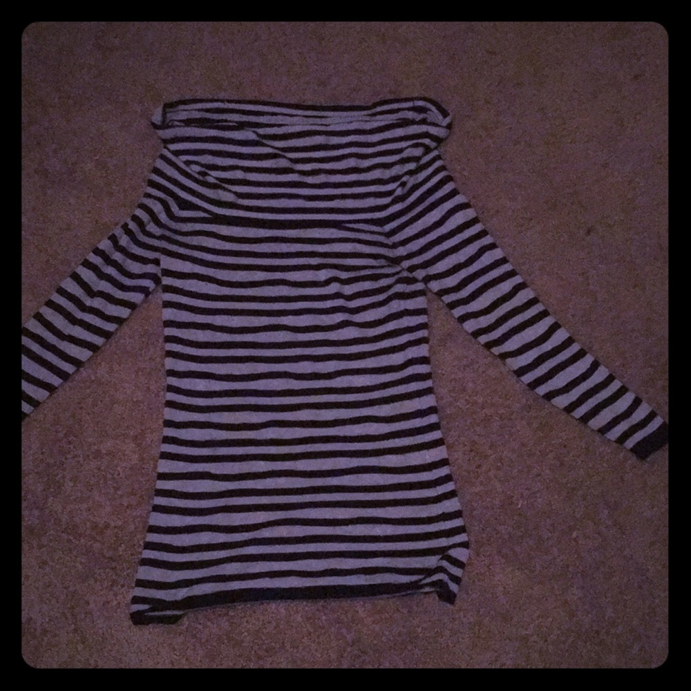 Off the shoulder long sleeved top